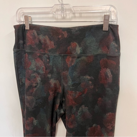 Soft Surroundings Women's Abstract Pants Star Slim Ankle size small - Picture 3 of 10